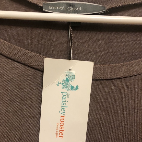 Brown Paisley Rooster Doleman top. - Picture 3 of 8